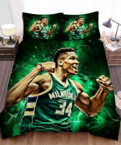 Milwaukee Bucks Giannis Antetokounmpo Showing Muscles Photo Bed Sheet Duvet Cover Bedding Sets